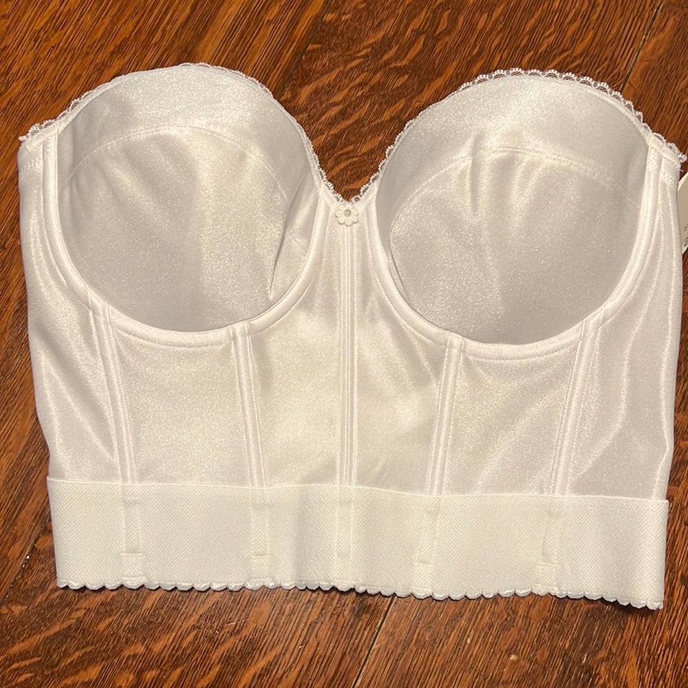 Brand new unworn strapless bra. Size 38C